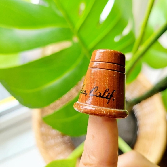 Vintage Los Angeles Classic Wooden Thimble - Picture 3 of 6